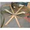 Image 1 : SHOWHOME GLASS TOP TABLE