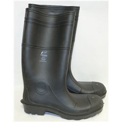 PAIR OF ONGUARD STEEL TOED RUBBER BOOTS