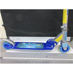 Kids Renegade Scooter / could use a new screw