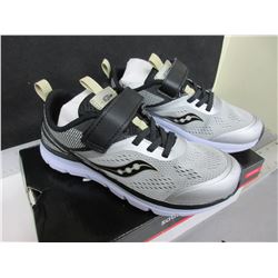 New pair Boy's Running Shoes size 3m