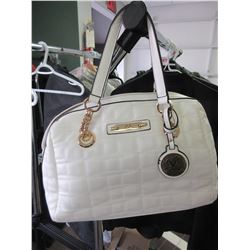 New Authentic VERSACE Women's Purse / Leather / shelf pull /1 chain is