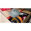 Image 2 : BOX OF HATS