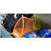 Image 1 : 2 GREEN AND ORANGE WIRE CAGES