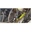 Image 2 : TOTE OF VARIOUS TOOLS AND HOSE