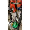 Image 2 : 2 WEED EATERS BLACK AND DECKER ELECTRIC AND FEATHERLITE GAS