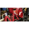 Image 2 : 20 TON BOTTLE JACK AND JACK STANDS