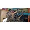 Image 1 : 3 WROUGHT IRON HANGING BASKETS