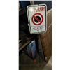 Image 1 : TEMPORARY NO PARKING
