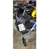 Image 3 : PRO DE3 FOLDING WALKER