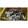 Image 3 : BOX OF DRILL BITS AND BOX OF BATHROOM HARDWARE