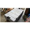 Image 2 : 17 1/2 X 24 X 39 HEAVY DUTY ROLLING LOCKABLE BOX