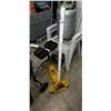 Image 1 : YELLOW HYDRAULIC FLOOR JACK