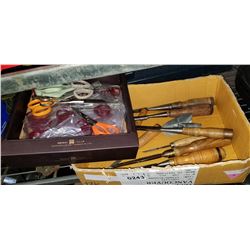 TRAY OF CHISELS AND SCISSORS