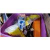 Image 2 : PURPLE TOTE OF PAINTING SUPPLIES