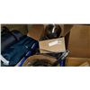 Image 2 : 3 BOXES OF HOUSEHOLD POTS, PANS, AND MORE