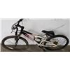 Image 3 : BLACK AND WHITE NAKMURA BIKE