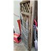Image 2 : WOOD FENCE SECTION AND METAL GATE PIECES