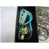 Image 3 : ESTATE PEARLS AND RHINESTONES