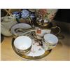 Image 2 : SHELF LOT OF ASAIN TEA SET AND VASE