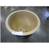 Image 2 : 13" BLUE FLORAL PLANTER