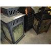 Image 2 : 3 BLACK METAL OUTDOOR LANTERNS