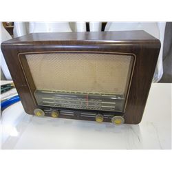 PHILLIPS VINTAGE RADIO