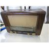 Image 1 : PHILLIPS VINTAGE RADIO