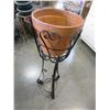 Image 1 : BLACK IRON PLANT STAND W/ TERRACOTTA POT