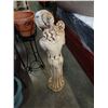 Image 3 : 3-1/2FT PORCELAIN FIGURE