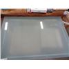Image 2 : GLASSTOP DINING TABLE