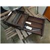Image 2 : BROWN WOODEN EASEL