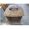 Image 3 : VINTAGE CAST IRON FIRE PLACE