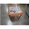 Image 3 : 2 NESTING TABLES TILE TOP