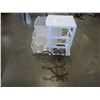 Image 4 : 3 DRAWER ORGANIZER AND COAT HANGER