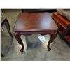 Image 3 : ASHLEY FLOOR MODEL MAHOGANY FINISH END TABLE