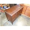 Image 2 : VINTAGE 4 DRAWER IN LAID DOVE TAIL DRESSER