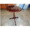 Image 2 : BOMBAY CO TILT TOP OVAL END TABLE