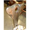 Image 3 : VINTAGE 3 LEG CHAIR