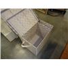 Image 3 : 2 FABRIC LAUNDRY HAMPERS