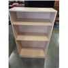 Image 2 : MAPLE BOOKSHELF
