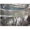 Image 3 : BOX OF PYREX DISHES