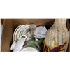 Image 3 : BOX MISC ESTATE CHINA AND GLASSWARE