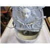 Image 2 : 16" HANGING WALL FOUNTAIN