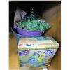 Image 1 : 4 BUCKETS AND 2 AQUA GLOBE SETS AND PEGS