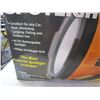 Image 2 : SUNFORCE 10,000,000 CANDLE POWER SPOT LIGHT
