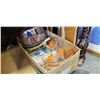 Image 1 : BOX OF VINTAGE KITCHEN ITEMS