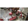 Image 1 : 2 VINTAGE TRICYCLES 1 RADIO FLYER
