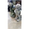 Image 2 : 2 2FT GARDEN STATUES