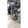 Image 3 : 2 2FT GARDEN STATUES