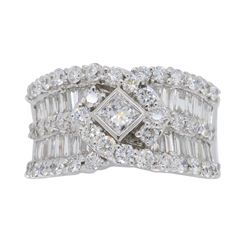 18KT White Gold 1.75ctw Diamond Ring